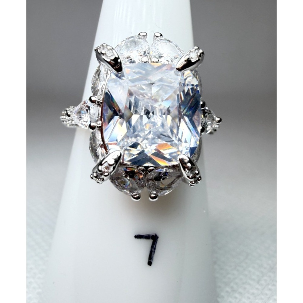 Size 7 Ring Bomb Party Main Character Energy RG25234 Cubic Zirconia Rhodium Ring